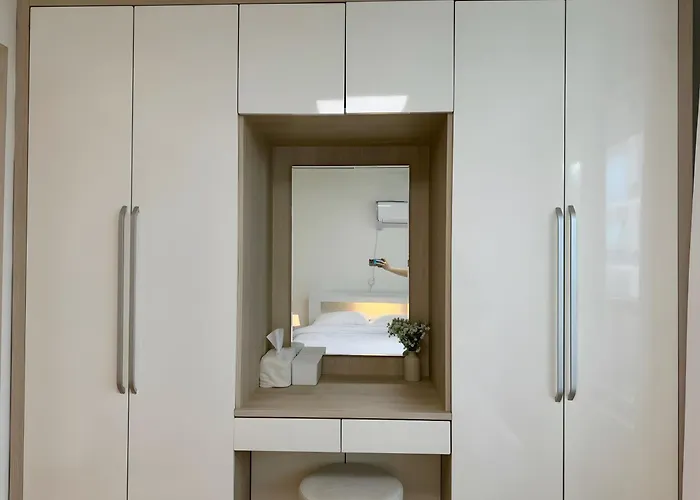 Healing Just 3 Minutes On Foot From Gwanghwamun, Within Walking Distance To Myeongdong, Gyeongbokgung, And Insadong 3*
