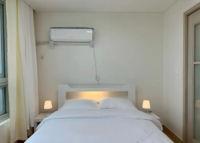 Healing Just 3 Minutes On Foot From Gwanghwamun, Within Walking Distance To Myeongdong, Gyeongbokgung, And Insadong