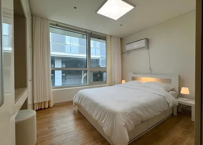 Healing Just 3 Minutes On Foot From Gwanghwamun, Within Walking Distance To Myeongdong, Gyeongbokgung, And Insadong
